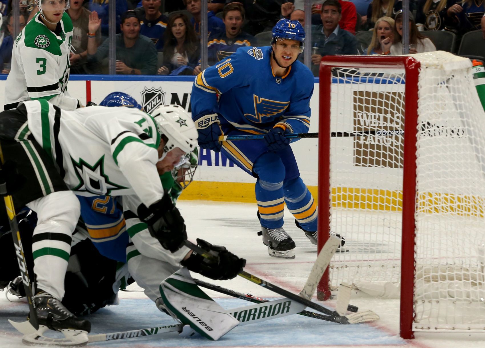 Blues host Stars
